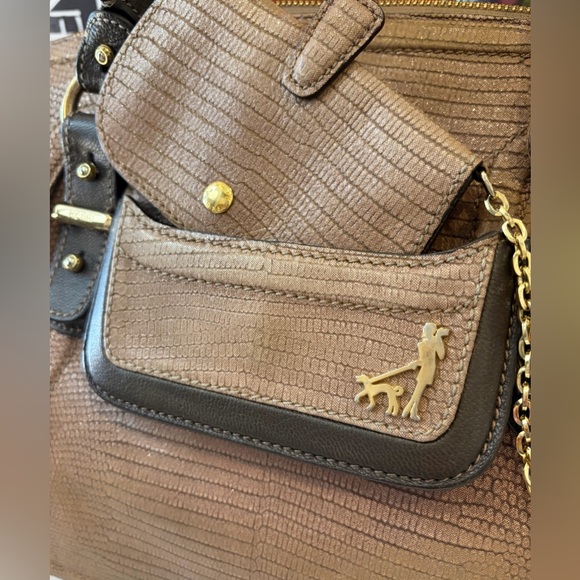 HENRI BENDEL 3/fer Emboss Leather Satchel “LADY WALKING DOG” & NWT Large Key Fob - Picture 10 of 16